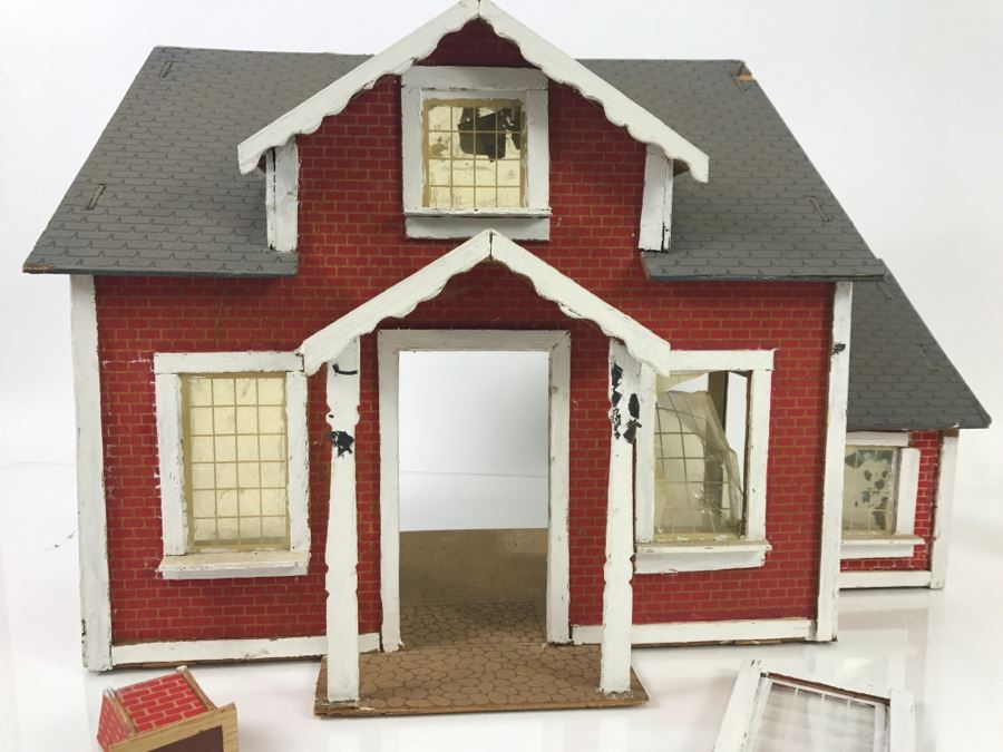 Vintage Wooden Doll House - Needs Some Work [Photo 5]