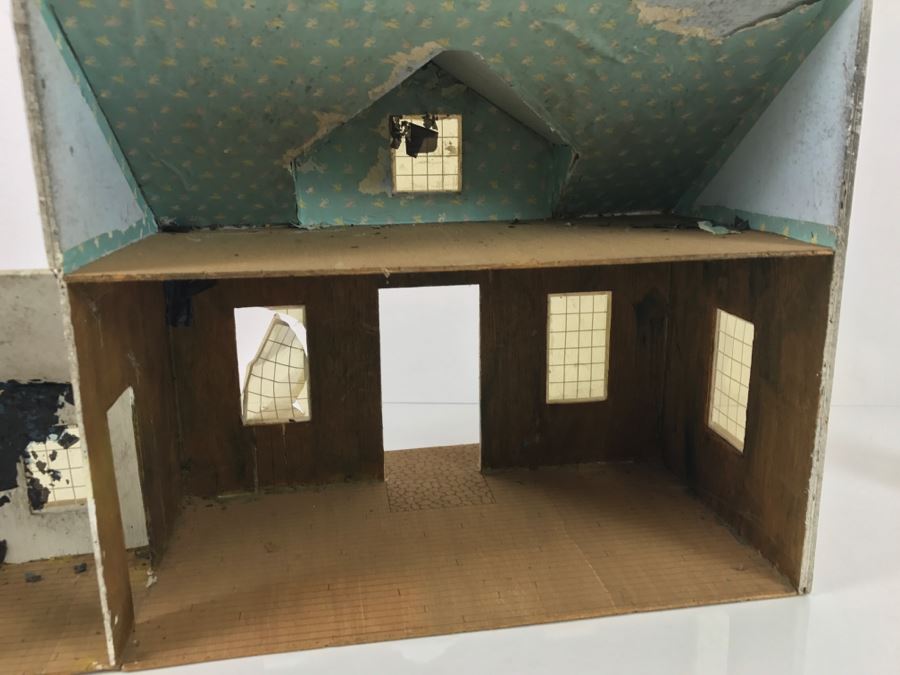 Vintage Wooden Doll House - Needs Some Work [Photo 12]