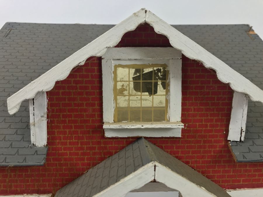 Vintage Wooden Doll House - Needs Some Work [Photo 8]