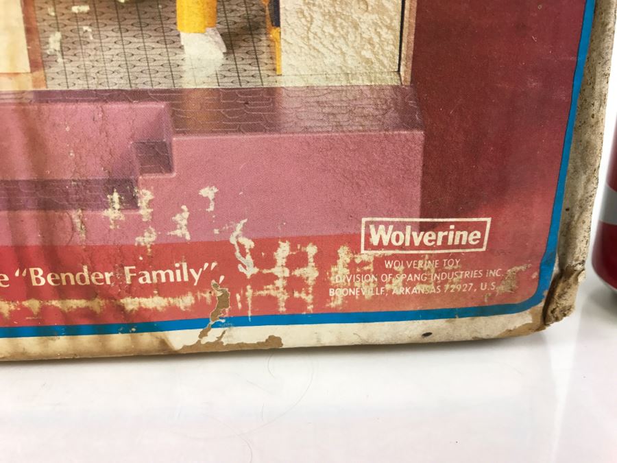 Wolverine Rite-Scale Doll House With Furniture And Poseable Figures In Damaged Unopened Box No. 845 [Photo 5]