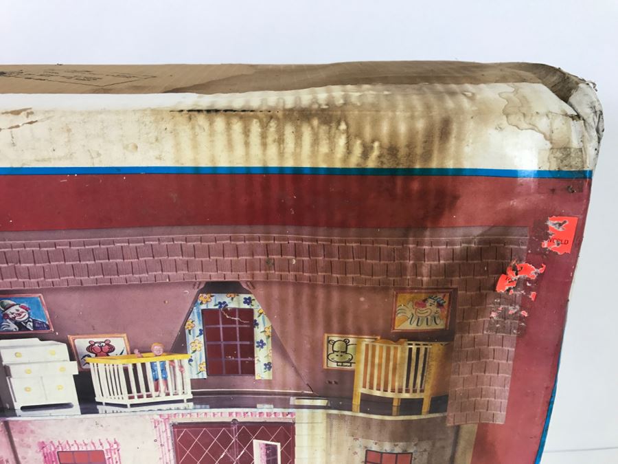 Wolverine Rite-Scale Doll House With Furniture And Poseable Figures In Damaged Unopened Box No. 845 [Photo 6]