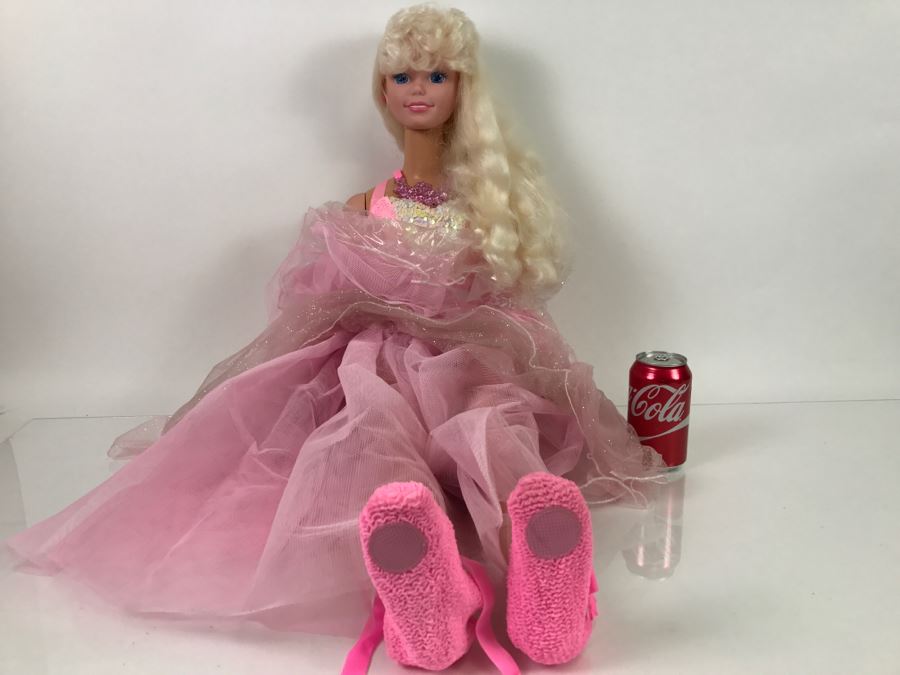 1992 Mattel Giant Barbie Doll Huge 36' [Photo 1]