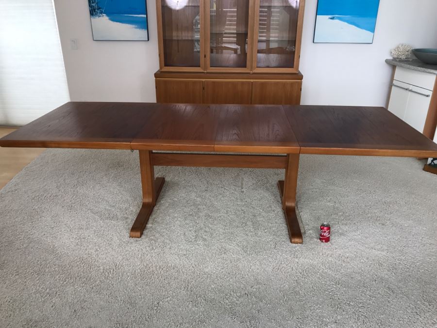 Danish Mid-Century Modern Teak Dining Table With 2 Leaves - This Item Has A Reserve
