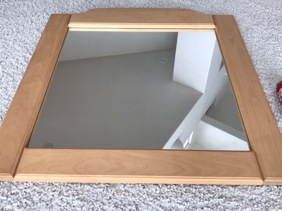 Wooden Wall Mirror [Photo 3]