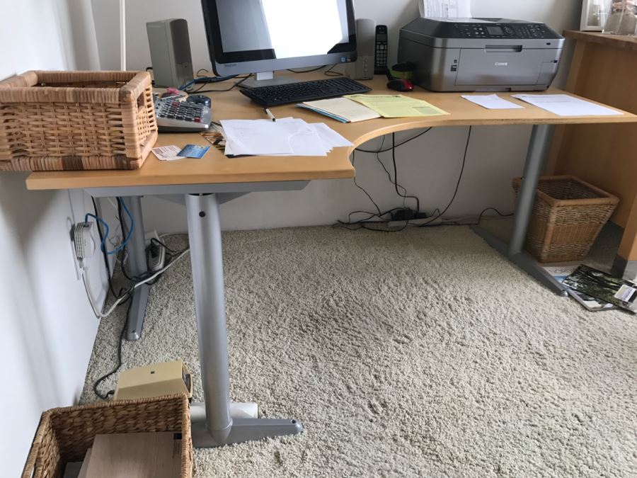 L-Shaped Desk (Sold Without Items On Desk) [Photo 5]