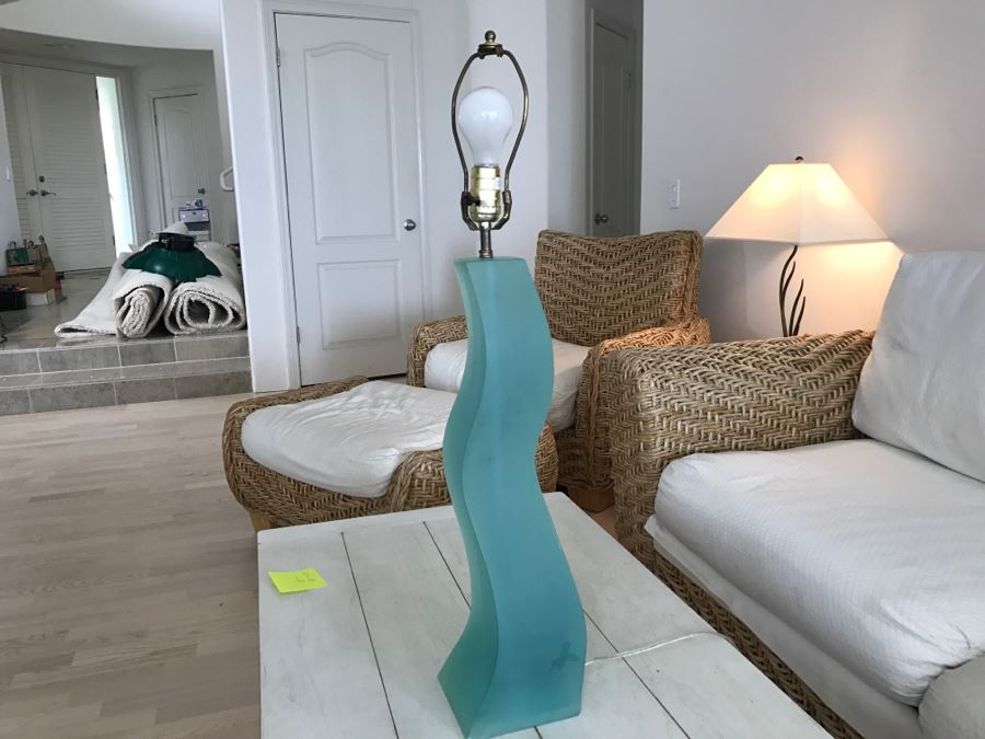 Light Blue Modernist Beachy Table Lamp [Photo 2]