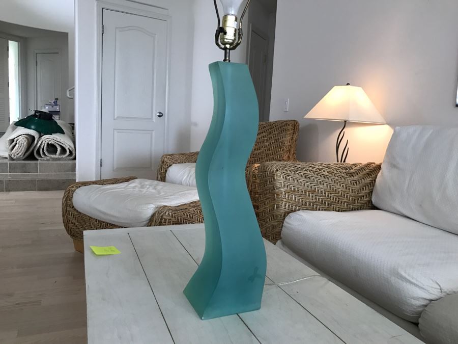 Light Blue Modernist Beachy Table Lamp