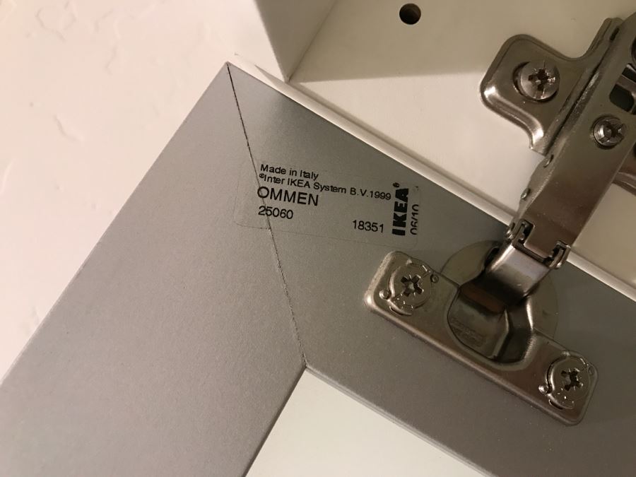 IKEA OMMEN Cabinet With Glass Front Made In Italy [Photo 4]