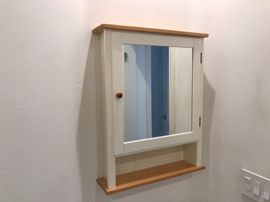 White Wall Mounted Medicine Cabinet [Photo 1]