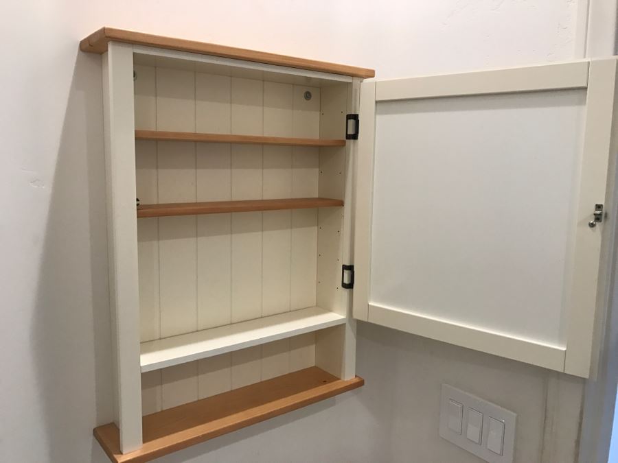 White Wall Mounted Medicine Cabinet [Photo 2]