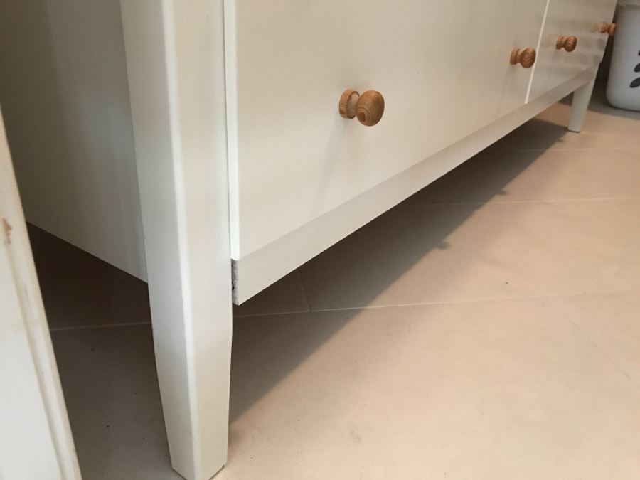 6-Drawer White Dresser [Photo 6]