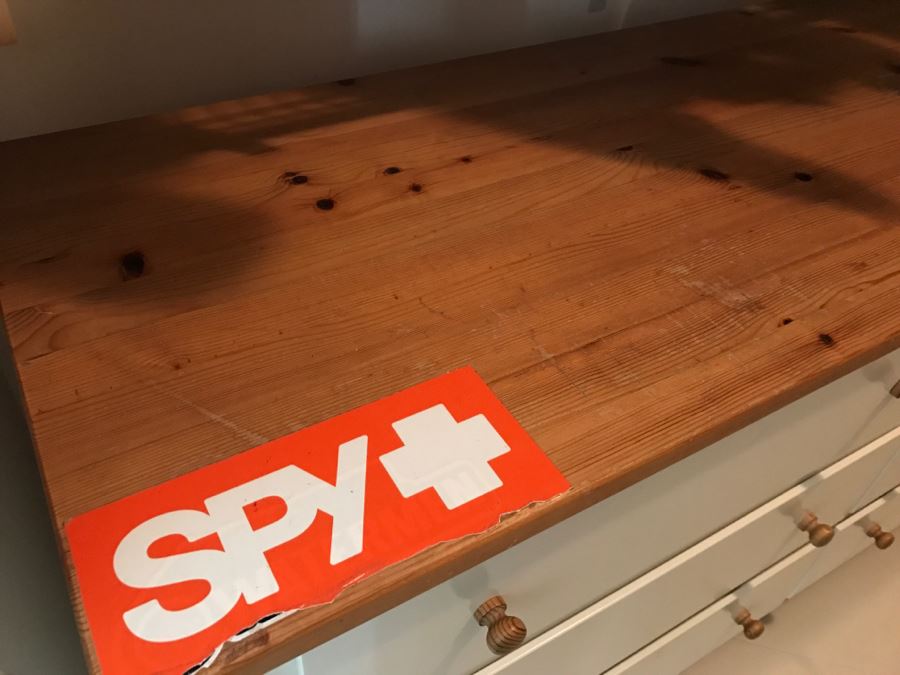 6-Drawer White Dresser [Photo 3]