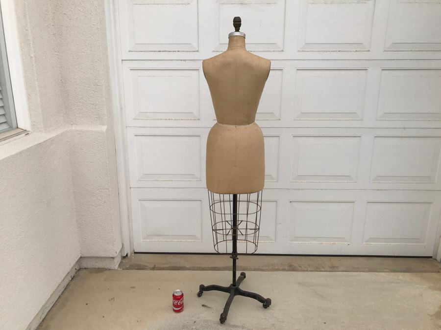 Vintage WOLF Model Form Co. NY Lorraine Labarre Collapsible Model 1964 7 Mannequin Dress Form [Photo 10]