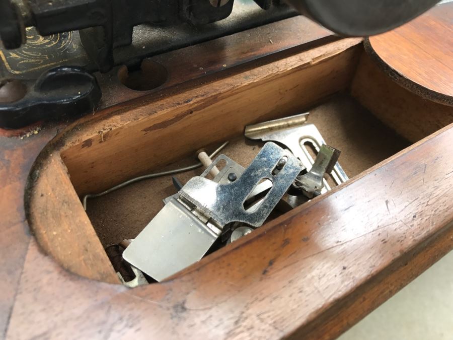 Antique Dietrich Vesta German Treadle Sewing Machine With Mother Of Pearl Inlay [Photo 16]