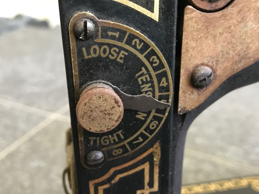 Vintage White Rotary Sewing Machine FR 3414596 [Photo 10]