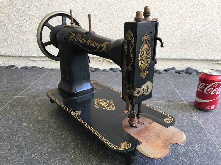 Vintage White Rotary Sewing Machine FR 3414596 [Photo 4]