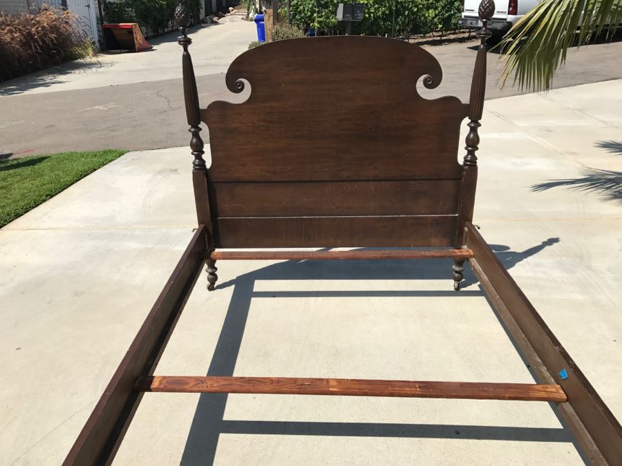 Antique Mahogany Four Poster Bed On Casters With Turned Wood Posts And Pineapples On Tops - Full Size Bed [Photo 3]
