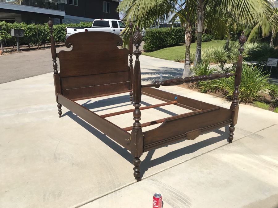 Antique Mahogany Four Poster Bed On Casters With Turned Wood Posts And Pineapples On Tops - Full Size Bed [Photo 7]