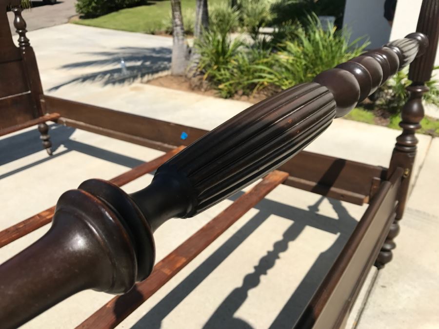 Antique Mahogany Four Poster Bed On Casters With Turned Wood Posts And Pineapples On Tops - Full Size Bed [Photo 13]