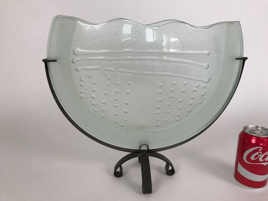Half Circle Glass Vase With Metal Stand [Photo 1]