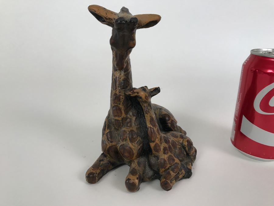 Mother Giraffe With Baby Figurine [Photo 4]