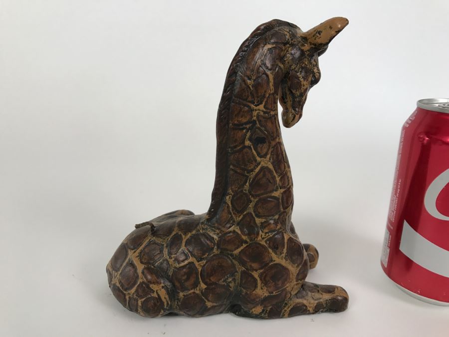 Mother Giraffe With Baby Figurine [Photo 5]