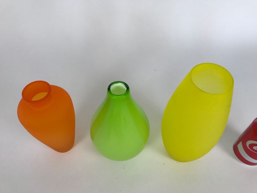 Set Of 3 Colored Glass Vessels Vases [Photo 4]