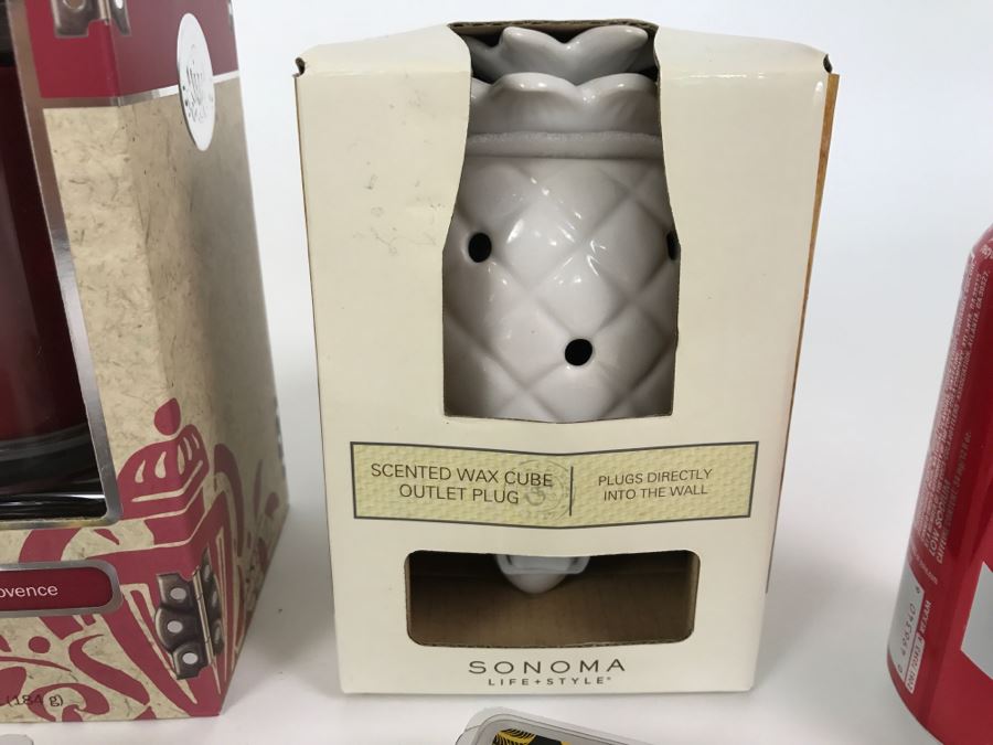 New Fragrance Candle And Scented Wax Cube Outlet Plug Lot [Photo 3]