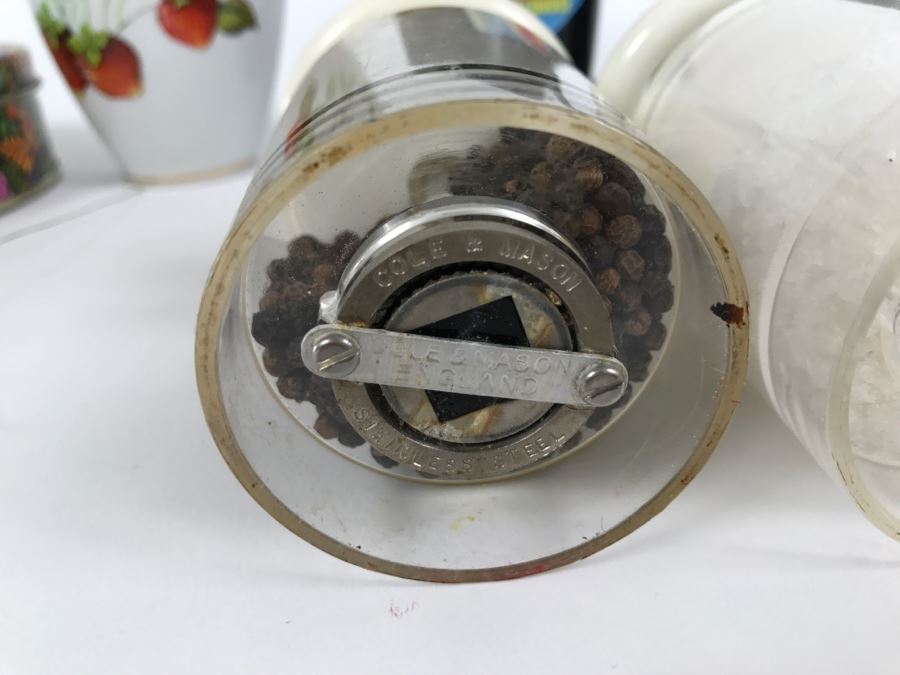 Cole & Mason England Salt & Pepper Shakers, Pair Of Coffe Cups, Tin And Japanese Vase [Photo 3]