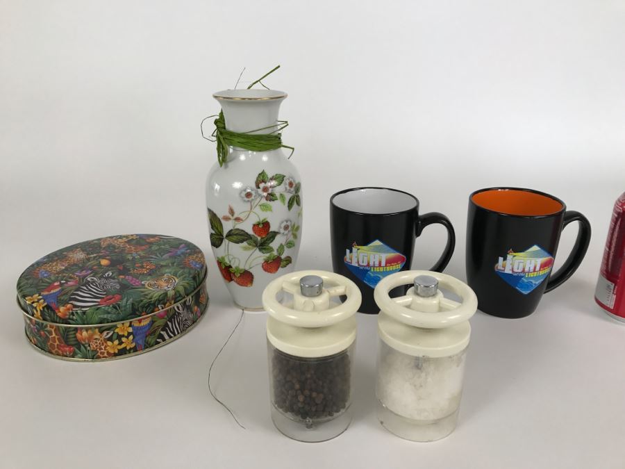Cole & Mason England Salt & Pepper Shakers, Pair Of Coffe Cups, Tin And Japanese Vase [Photo 1]