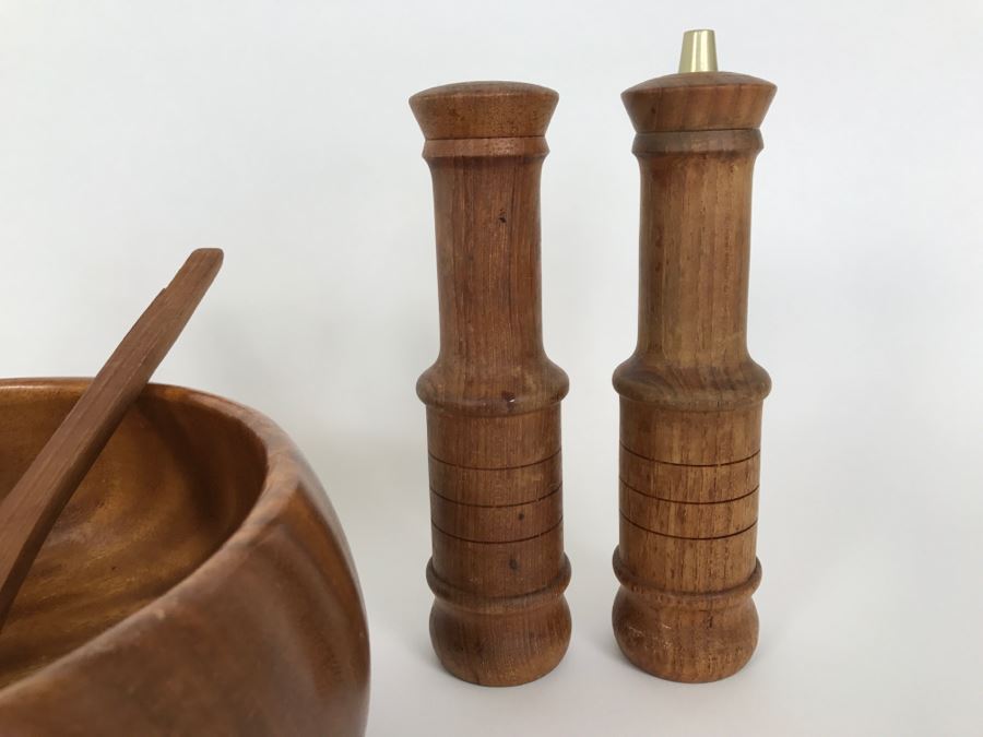 Collection Of Turned Wood Bowls Salad Bowl Set, Salt & Pepper Shakers And Pair Of Wooden Stemware Glasses Monkey Pod Wood [Photo 15]