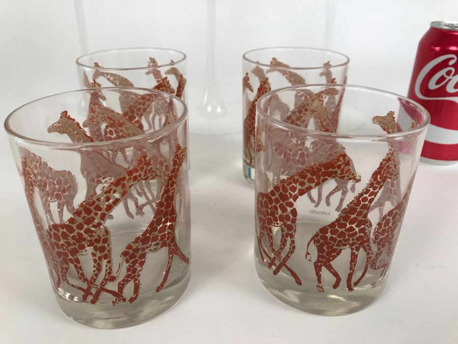 Set Of 4 Giraffe Motif Glasses With Set Of 3 Plastic Candle Lamps [Photo 2]