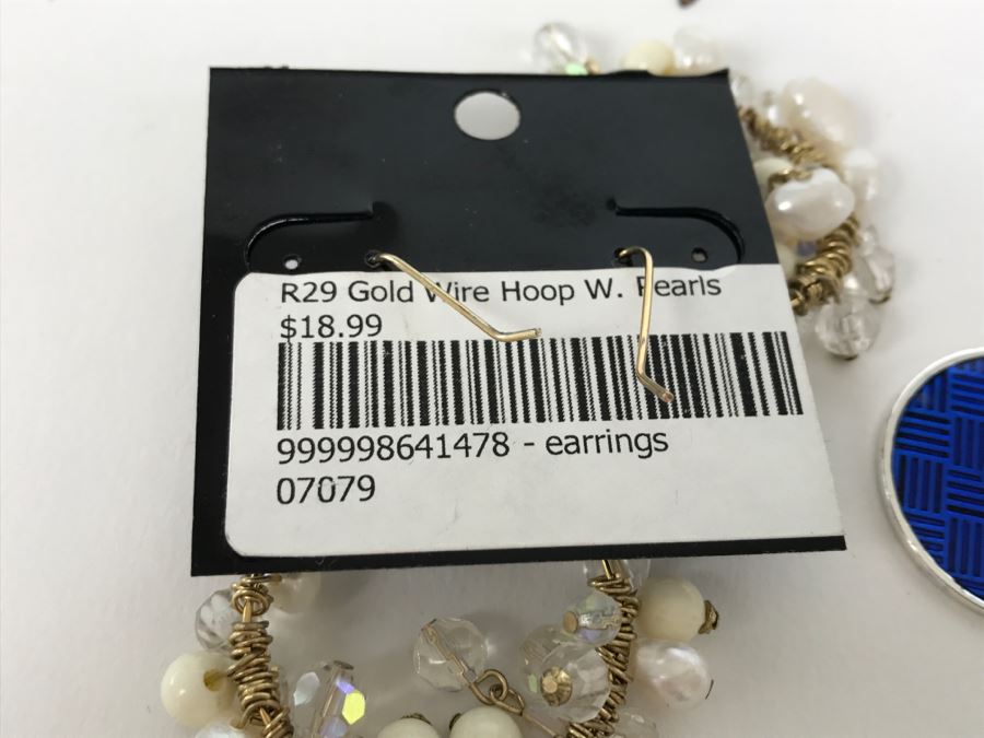 (4) Jewelry Pierced Earring Lot [Photo 6]