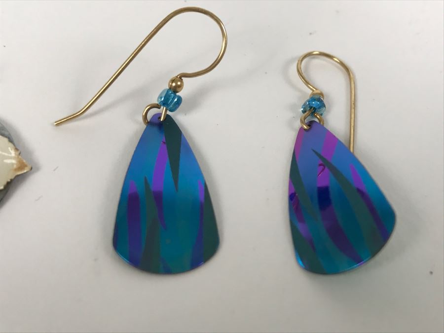 Pair Of Holly Yashi Pierced Earrings - Artistic Handcrafted Jewelry [Photo 2]
