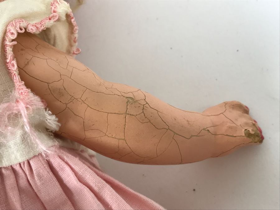 Vintage 1930's Shirley Temple Composition Doll - Leg Needs To Be Reattached [Photo 11]