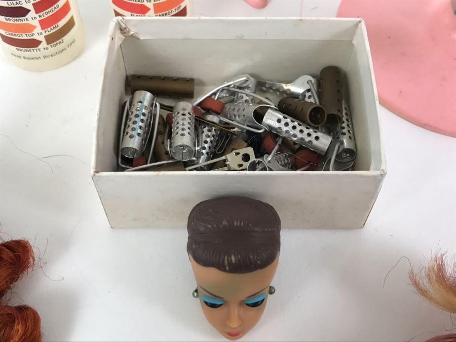 Vintage Mattel Barbie's Color 'N Curl Playset With Original Instuction Book [Photo 12]