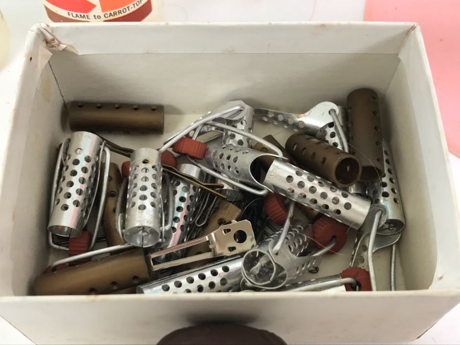 Vintage Mattel Barbie's Color 'N Curl Playset With Original Instuction Book [Photo 13]