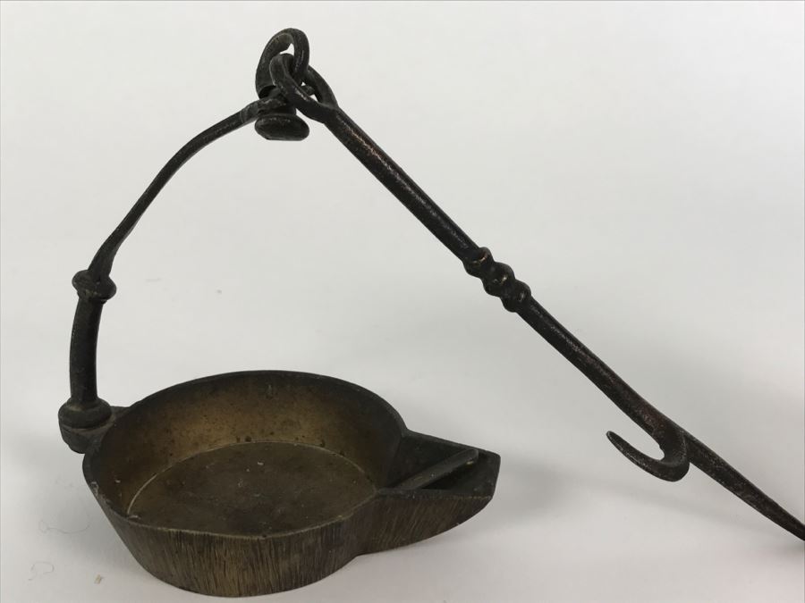 Vintage Scale Pan [Photo 3]