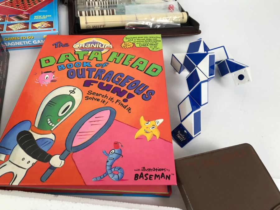 Game And Puzzle Lot [Photo 11]