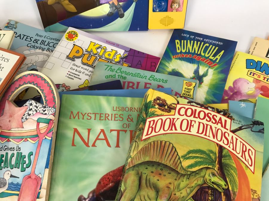 Assorted Children's Books: Star Wars, Clifford, Sealed Fun With Architecture, [Photo 8]