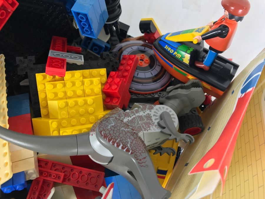 Plastic Bin Filled With Assorted LEGO Toys, Transformer And Other Toys [Photo 5]