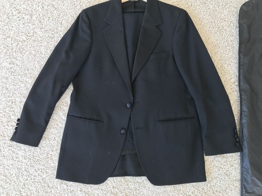 Men's Tuxedo Black Jacket With Black Pants - Assuming Size Is Similar ...