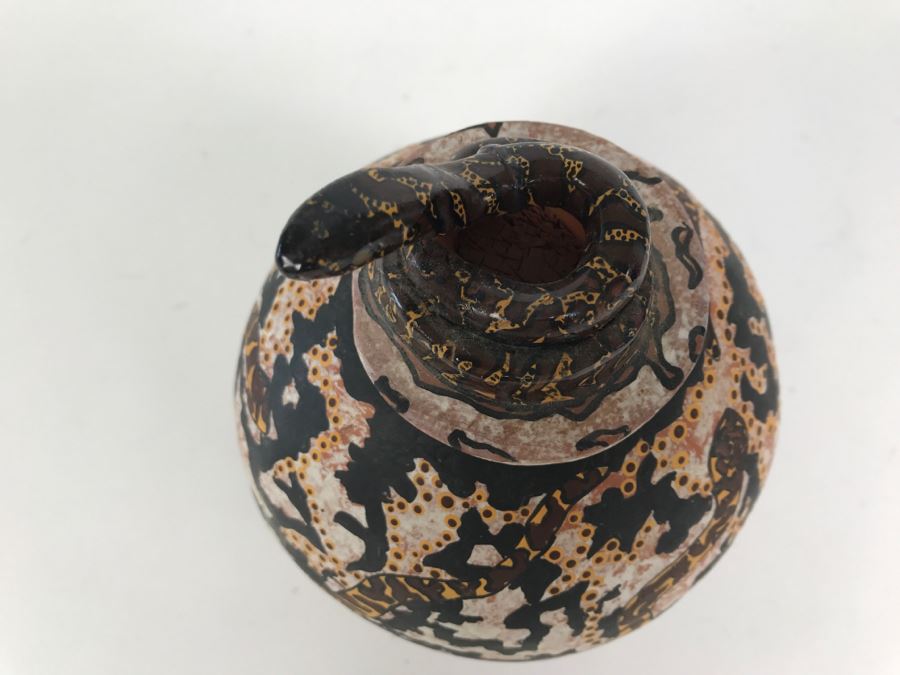 Hermannsburg Potters Hand Crafted And Painted Art Pottery By Aranda People From Central Australia Featuring Snake On Lid By Kay Tucker [Photo 6]