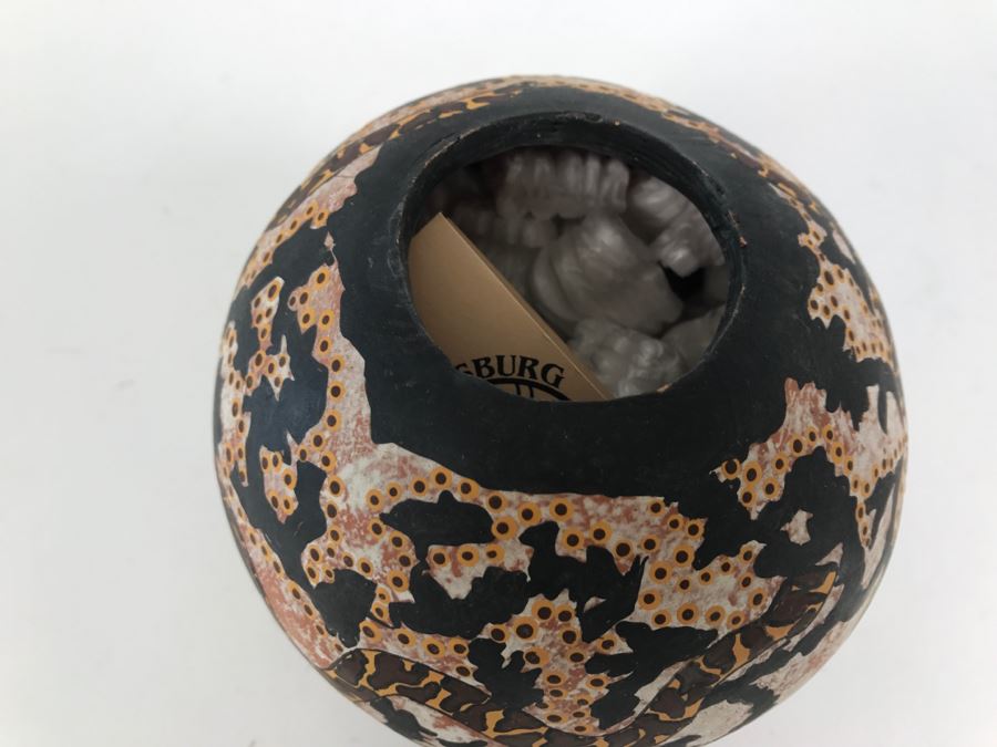 Hermannsburg Potters Hand Crafted And Painted Art Pottery By Aranda People From Central Australia Featuring Snake On Lid By Kay Tucker [Photo 11]