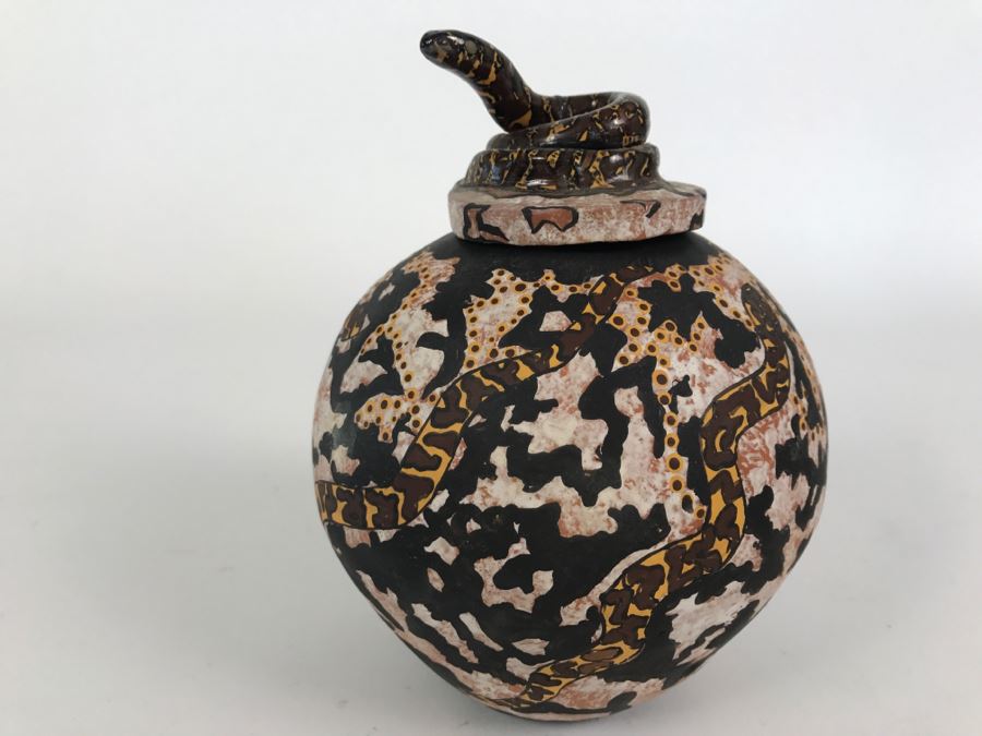 Hermannsburg Potters Hand Crafted And Painted Art Pottery By Aranda People From Central Australia Featuring Snake On Lid By Kay Tucker [Photo 4]