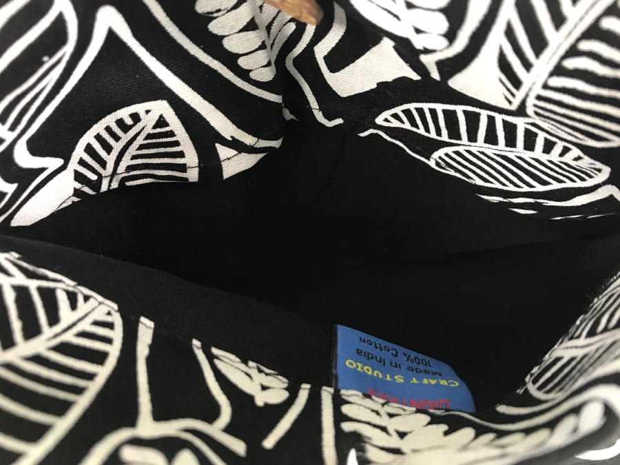 Craft Book, Lucite Tissue Box And Polynesian Stylized Bag [Photo 4]