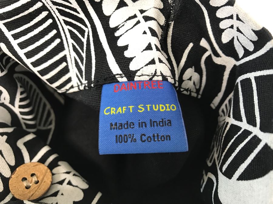 Craft Book, Lucite Tissue Box And Polynesian Stylized Bag [Photo 5]