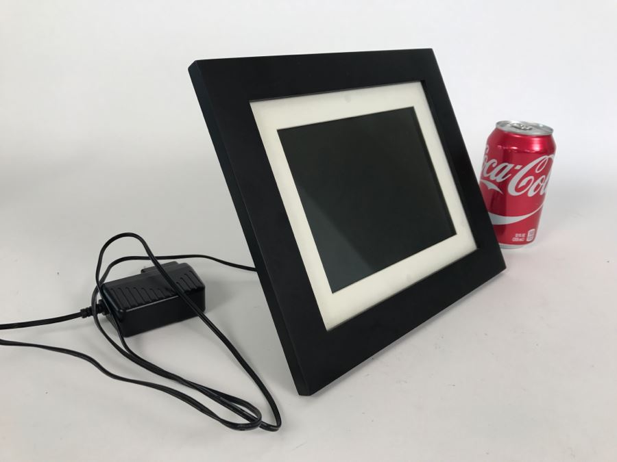 Pandigital Digital Picture Frame [Photo 2]