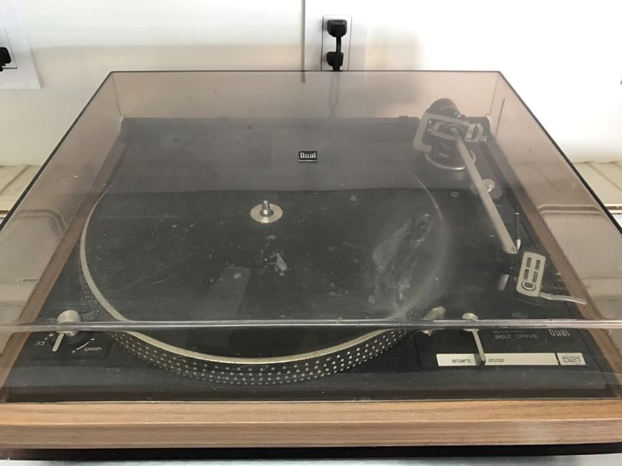 Working Dual 521 Turntable Record Player [Photo 1]