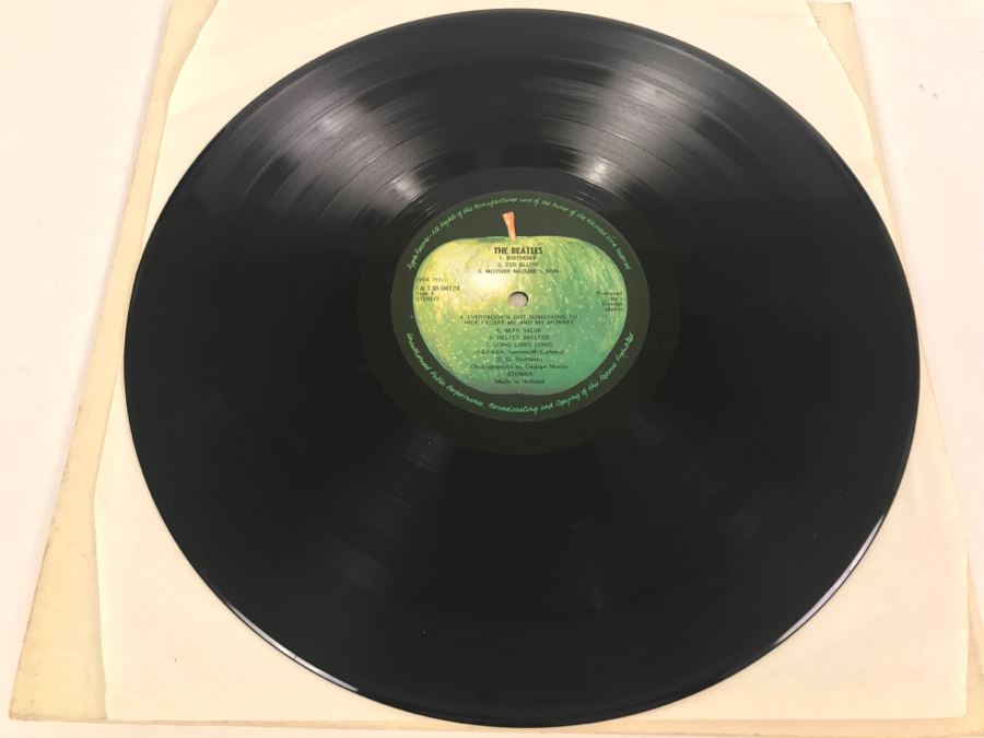The Beatles - The Beatles (The White Album) - Vinyl Record Album - Apple Records With 4 Original Beatles Posters Embossed S/N 3273 7 Original Owner Purchased In Australia [Photo 19]